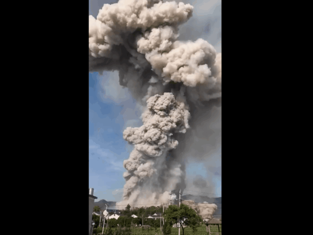 Uma explosão em uma fábrica de fogos de artifício na China matou pelo menos 21 pessoas
