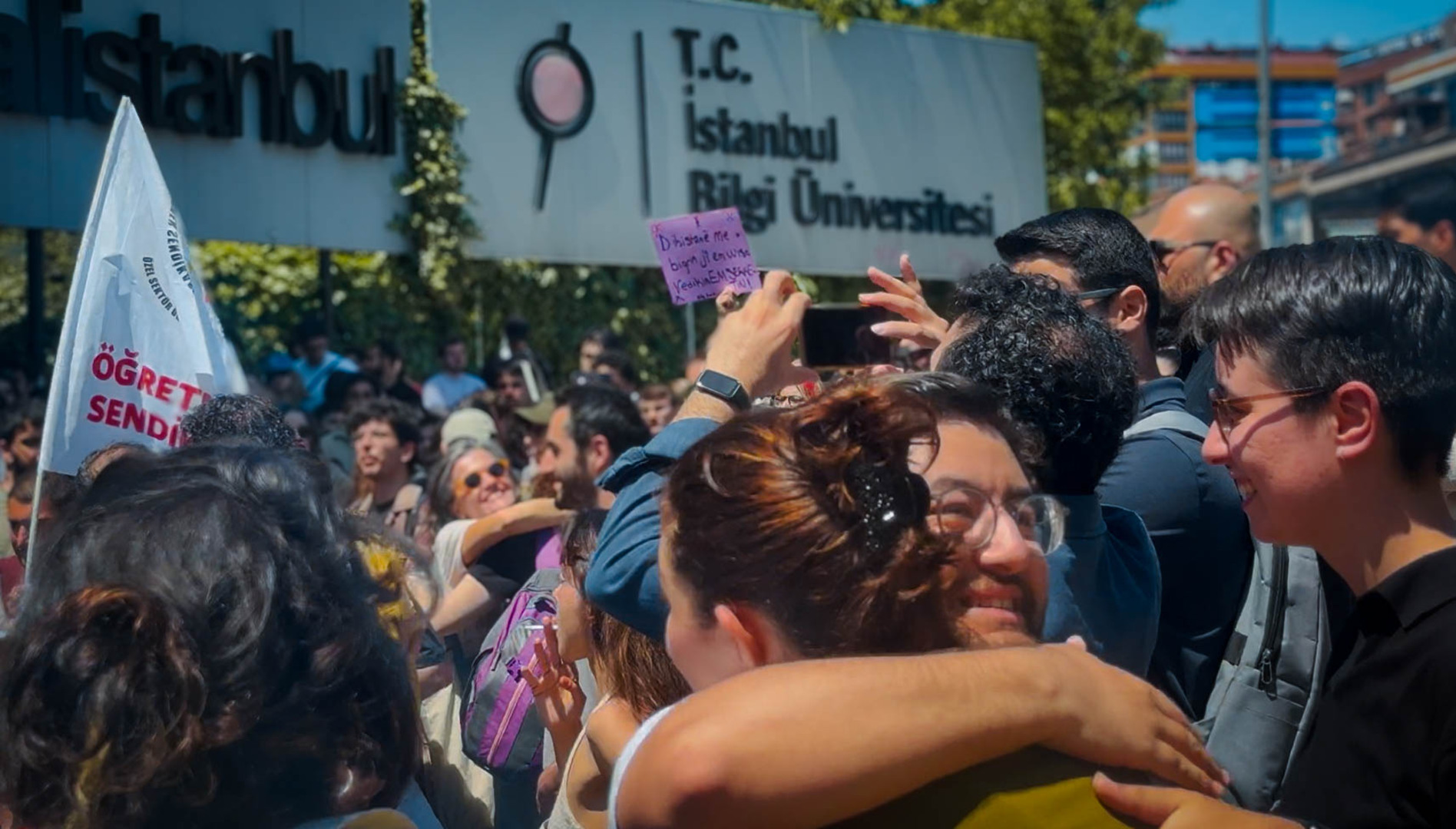 Universidade Bilgi de Istambul reabriu após repressão policial