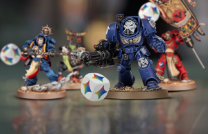 Usei o Gemini para reiniciar um hobby que abandonei há 20 anos – e descobri algo perturbador Duas forças do Warhammer 40.000 colidem contra um fundo estilizado.