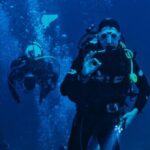 VÍDEO: Mergulhadores finlandeses localizam corpos de quatro italianos na 'caverna dos tubarões' das Maldivas