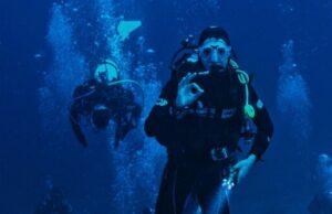 VÍDEO: Mergulhadores finlandeses localizam corpos de quatro italianos na ‘caverna dos tubarões’ das Maldivas VÍDEO: Mergulhadores finlandeses localizam corpos de quatro italianos na 'caverna dos tubarões' das Maldivas
