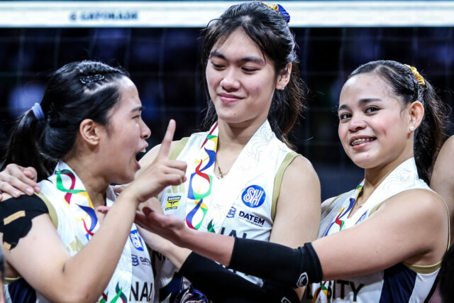 Vange Alinsug NU Lady Bulldogs UAAP Temporada 88 de vôlei feminino, finais vs La Salle