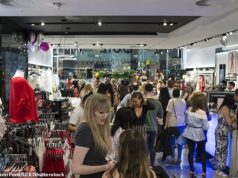 Varejista de moda Quiz fechará TODAS as suas lojas até o final do próximo mês após ser mergulhada na administração O popular outlet de rua fechará as 37 lojas restantes após um “início difícil” de ano, com mais de 100 empregos em risco