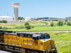 Vários corpos encontrados no vagão Union Pacific no pátio ferroviário do Texas A polícia de Laredo está investigando depois que vários corpos foram descobertos dentro de um vagão da Union Pacific no domingo, transformando o que deveria ser uma parada rotineira de carga em uma cena horrível (foto de arquivo)