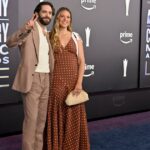 Veja Thomas Rhett, esposa Lauren e mais casais gostosos no 2026 ACM Awards