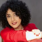 Vencedor iraniano do Prêmio Nobel da Paz, Narges Mohammadi, hospitalizado após crise de saúde na prisão