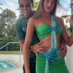 Venezuela Fury e seu marido Noah Price continuaram a ignorar a briga de seus amantes recentes enquanto iam ao TikTok em meio à lua de mel ensolarada em Marbella no domingo