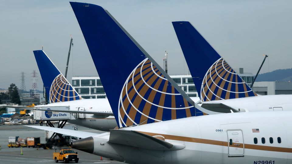 Voo da United desviado para Wisconsin depois que ‘passageiro indisciplinado’ desperta preocupação com a segurança, diz companhia aérea