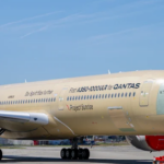 novo projeto qantas nascer do sol a350-1999ULR fora de fábrica