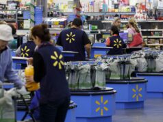Walmart forçado a proibir trabalhadores menores de 18 anos de acordo com a legislação trabalhista federal à medida que a temporada de empregos de verão se aproxima Walmart forçado a proibir trabalhadores menores de 18 anos de acordo com a legislação trabalhista federal à medida que a temporada de empregos de verão se aproxima