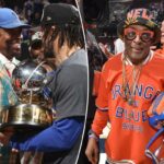Walt Frazier e Jalen Brunson entregam o troféu do Campeonato da Conferência Leste a Jalen Brunson.