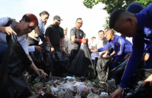 Wamendagri Akhmad Wiyagus Buka Gerakan Pangan Murah di NTB, Dorong Pengendalian Inflasi Wamendagri Akhmad Wiyagus Buka Gerakan Pangan Murah di NTB, Dorong Pengendalian Inflasi