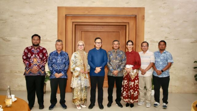 Wamendagri Bima Arya Nilai Pacitan Berpotensi Jadi Kota Wisata Unggulan
