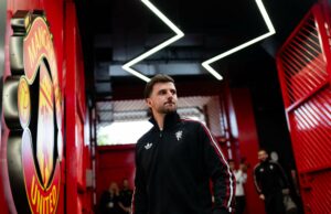 Wayne Rooney deixa de contar a previsão de Mason Mount para seu papel no Man Utd sob o comando de Michael Carrick Wayne Rooney deixa de contar a previsão de Mason Mount para seu papel no Man Utd sob o comando de Michael Carrick