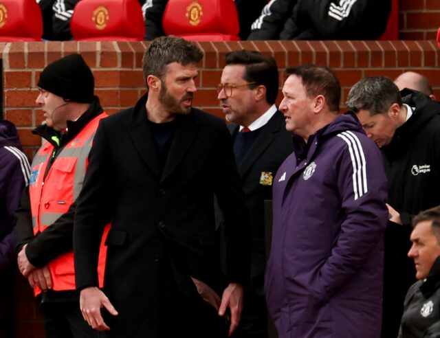 Wayne Rooney surpreso com a admissão de Steve Holland de Michael Carrick após a confirmação da nomeação do Man Utd
