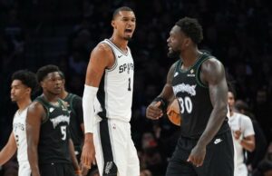 Wembanyama dá aos Spurs outra joia na vitória por 115-108 sobre os Timberwolves para garantir a liderança da série por 2-1 Wembanyama dá aos Spurs outra joia na vitória por 115-108 sobre os Timberwolves para garantir a liderança da série por 2-1