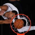 Wembanyama estrela enquanto os Spurs derrotam o Thunder para empatar a série de playoffs da NBA