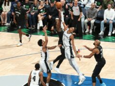 Wembanyama impulsiona os Spurs contra os T-Wolves enquanto os Knicks vencem os Sixers nos playoffs da NBA FILADÉLFIA, PA - 8 DE MAIO: Jalen Brunson nº 11 do New York Knicks vai até a cesta durante o jogo contra o Philadelphia 76ers durante a segunda rodada, terceiro jogo dos Playoffs da NBA de 2026 em 8 de maio de 2026 no Wells Fargo Center na Filadélfia, Pensilvânia NOTA AO USUÁRIO: O usuário reconhece e concorda expressamente que, ao baixar e/ou usar esta fotografia, o usuário concorda com os termos e condições do Contrato de licença da Getty Images. Aviso obrigatório de direitos autorais: Copyright 2026 NBAE Jesse D. Garrabrant/NBAE via Getty Images/AFP (Foto de Jesse D. Garrabrant / NBAE / Getty Images / Getty Images via AFP)