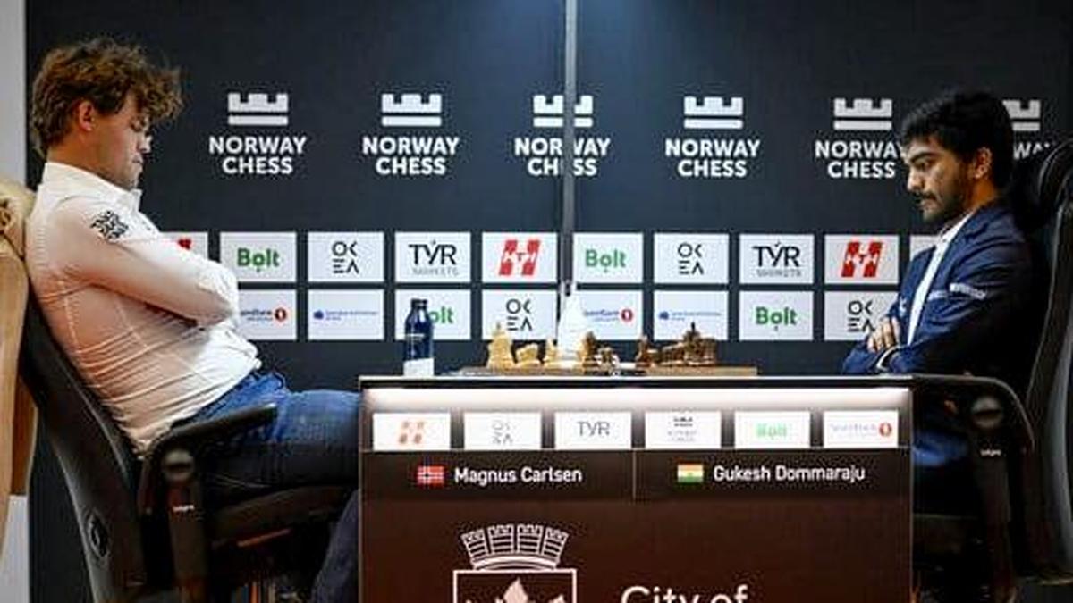 Xadrez Norueguês 2026: Carlsen volta forte e derrota Gukesh na 4ª rodada; Praggnanandhaa vence Keymer