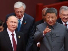 Xi acabou de jogar o Irã sob o ônibus – a Rússia deveria estar preocupada | Opinião Russia's President Vladimir Putin and China's President Xi Jinping mark the 80th anniversary of victory over Japan and the end of World War II on September 3, 2025, in Tiananmen Square, Beijing, China.
