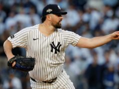 Yankees recuperando o primeiro grande braço com Carlos Rodon começando no domingo após uma cirurgia no ombro O arremessador do New York Yankees, Carlos Rodón, lança para o Boston Red Sox no primeiro inning no Bronx, Nova York, 1º de outubro de 2025.