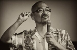 Yoshihiro Nishimura, diretor de ‘Tokyo Gore Police’ e ‘Welcome to Japan’, morre aos 59 anos Yoshihiro Nishimura, diretor de 'Tokyo Gore Police' e 'Welcome to Japan', morre aos 59 anos