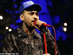 Zayn Malik recebe garrafas de água atiradas nele após perguntas e respostas de fãs, enquanto seu retorno é atingido por novos problemas depois que a estrela cancelou uma série de shows em meio a problemas de saúde O retorno de Zayn Malik foi marcado por um novo drama na quinta-feira, quando a estrela teve garrafas de água atiradas nele enquanto ele deixava uma sessão de perguntas e respostas com fãs em Londres.