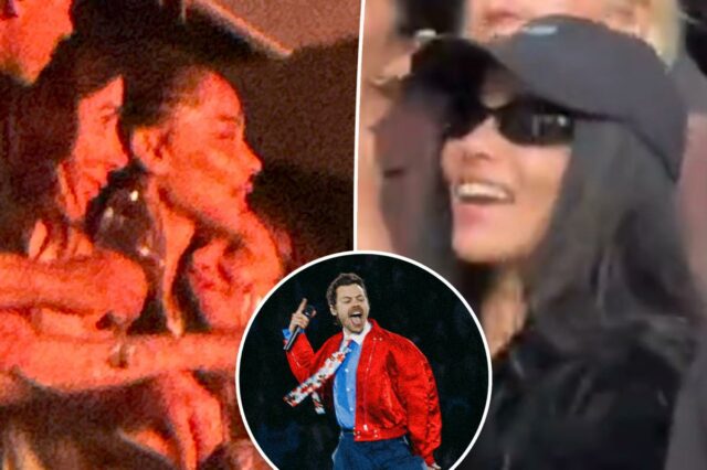 Zoë Kravitz exibe anel de noivado enquanto dança no show Zoë Kravitz exibe anel de noivado enquanto dança no show do noivo Harry Styles em Amsterdã