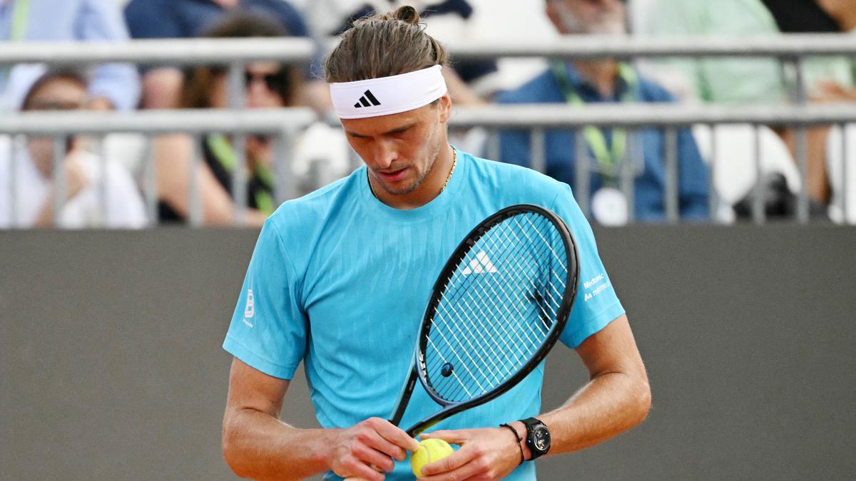 Zverev desiste do evento em casa em Hamburgo devido a uma lesão nas costas