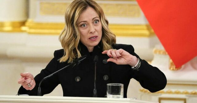 ‘Ferramenta perigosa’: primeiro-ministro italiano compartilha foto falsa de lingerie

