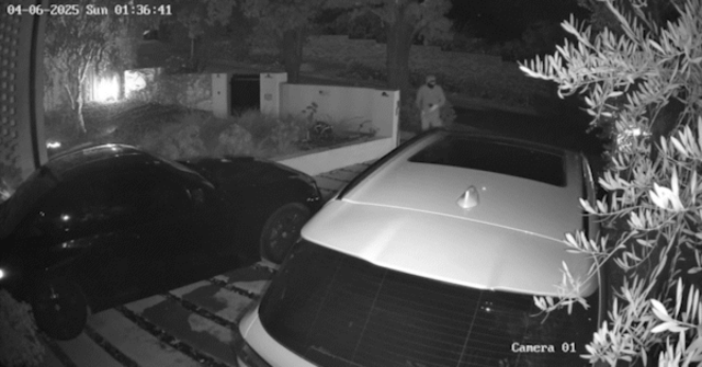 ‘Rápido, destrutivo e altamente visível’: a tática de incêndio criminoso Visão CCTV do incêndio criminoso em Maribyrnong Melbourne