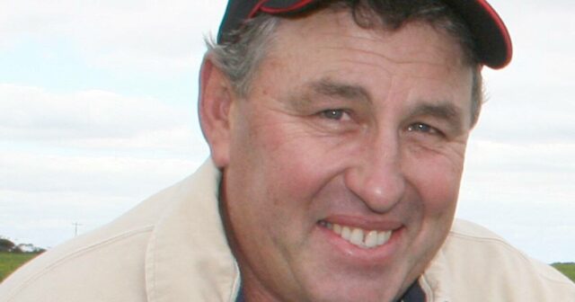 ‘Vamos nos lembrar deles’: bombeiro agricultor homenageado por sua bravura
