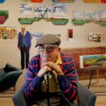 David Hockney, cuja arte celebrou a ensolarada Los Angeles, morreu aos 88 anos