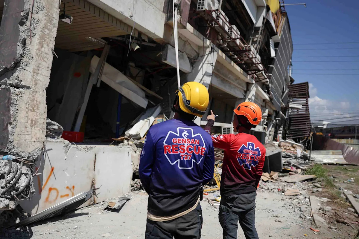 20 mil pessoas deslocadas pelo terremoto nas Filipinas que matou pelo menos 37