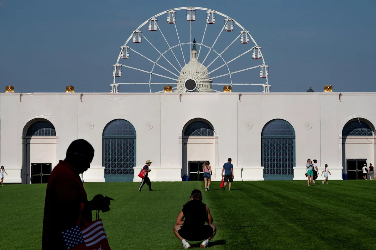 Liberdade Embora 250 organizadores garantissem aos visitantes que todos os estados estariam representados, vários estandes dos estados que se recusaram a participar deixaram os visitantes querendo mais.