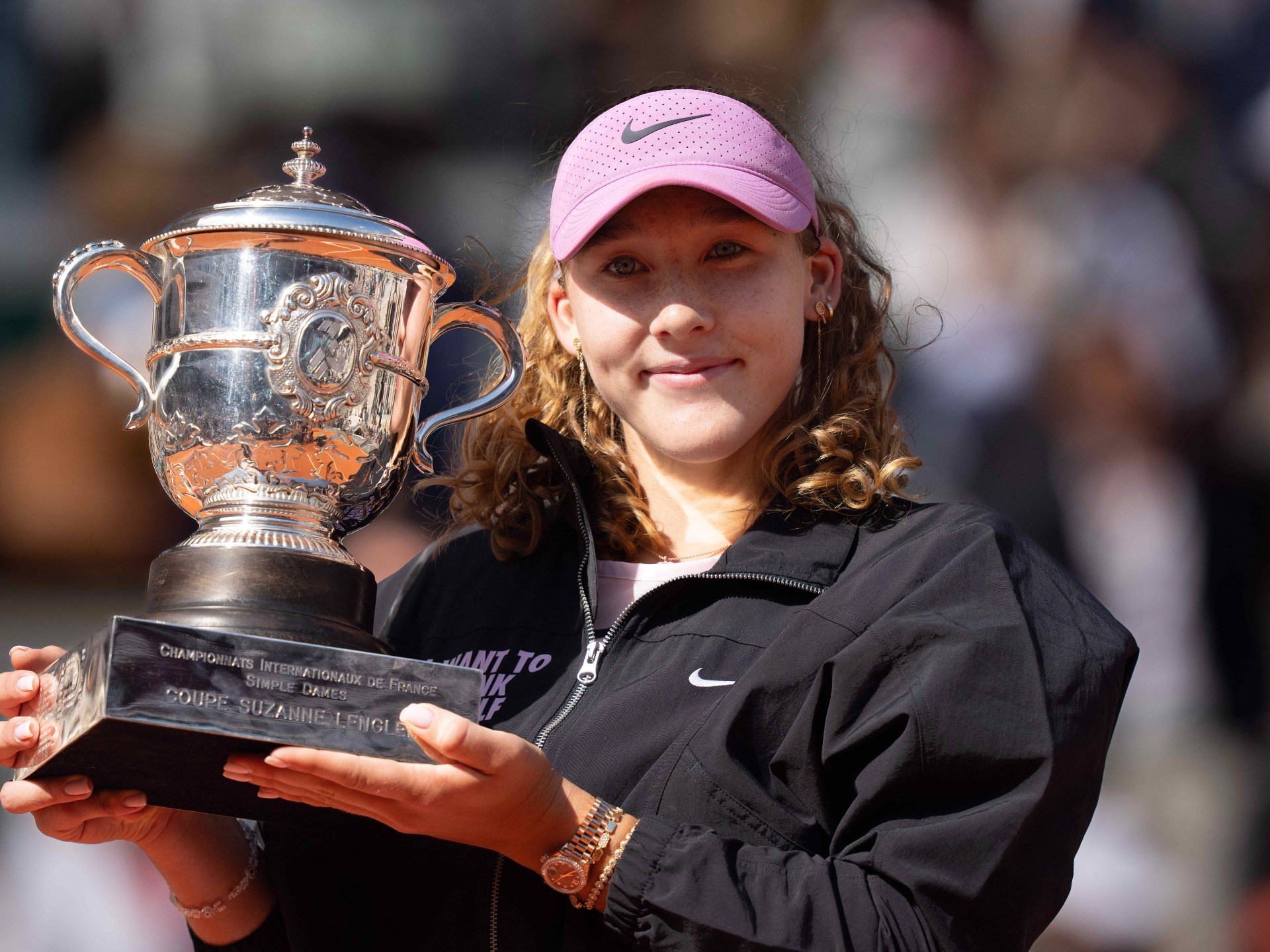 A adolescente russa Mirra Andreeva vence o Aberto da França e conquista seu primeiro Grand Slam