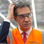 Os projetos foram paralisados ​​​​por contestações legais e exigem luz verde do Secretário de Estado de Segurança Energética e Net Zero ¿ Ed Miliband