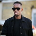 A estrela de Top Boy, Micheal Ward, é acusado de estuprar e agredir sexualmente uma mulher. Ele nega todas as acusações (foto em uma audiência anterior em agosto de 2025)