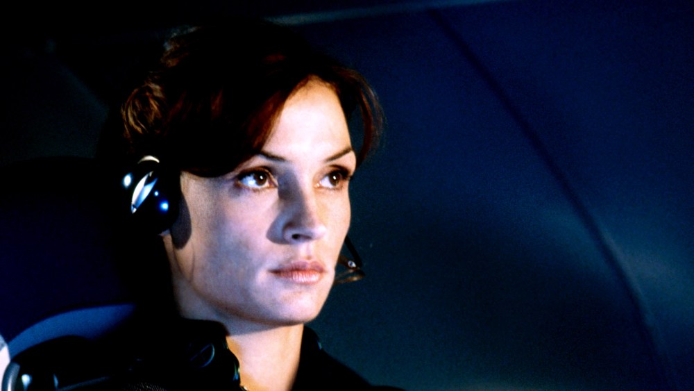 A estrela de 'X-Men' Famke Janssen diz que a Marvel 'cometeu um erro' ao não pedir que ela voltasse como Jean Grey em 'Vingadores: Dia do Juízo Final'