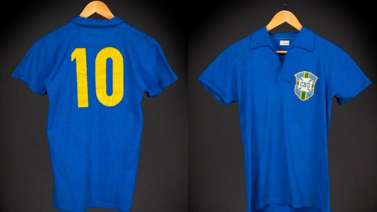 A icônica camisa de Pelé da Copa do Mundo de 1958 será leiloada por um valor estimado de US$ 6 milhões