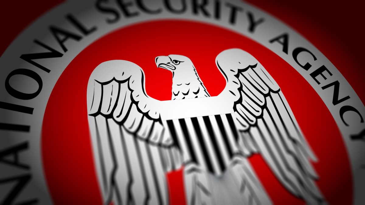 A lei de vigilância dos EUA expirará pela primeira vez depois que os legisladores rejeitaram a controversa escolha de Trump para liderar agências de espionagem