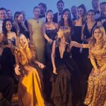 Novas fotos da princesa Beatrice (extrema direita) revelaram que ela viajou para Roma para uma luxuosa festa de aniversário de 40 anos