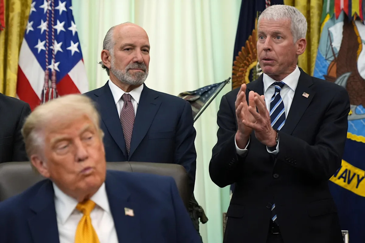 Administração Trump anuncia US$ 17,5 bilhões em empréstimos para 10 novos grandes reatores nucleares