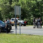 Agente do ICE atira em veículo em fuga em Nova Jersey após ser atropelado por suspeito, diz a polícia