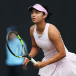 Alex Eala em ação durante o WTA 125 Birmingham Open. Alexandre eal