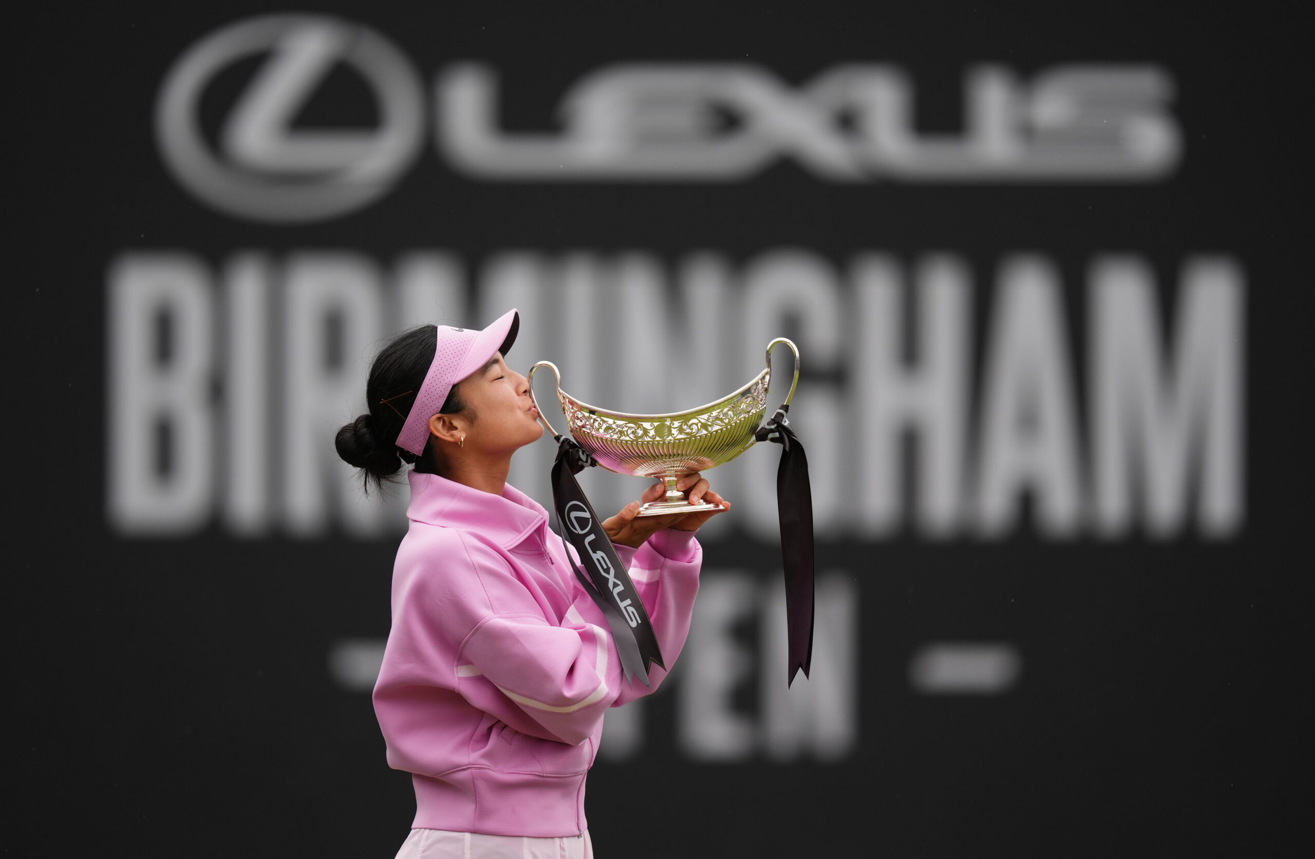 Alex Eala pronto para o Queen's Club Championships