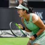 Alex Eala derrotou a número 2 do mundo, Elena Rybakina, em dois sets, 7-5, 6-4, para avançar para as quartas de final do Aberto de Berlim