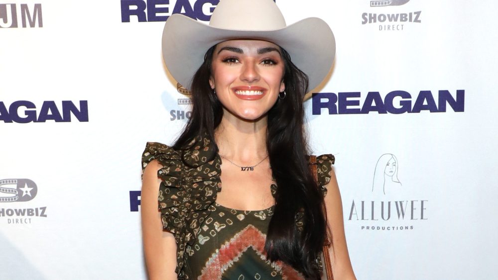 Alexis Wilkins, namorada do cantor country de Kash Patel, é agendada para o evento Freedom 250 em DC, rebate 'acusações fraudulentas': 'Fui convidado para cantar este hino por conta própria'