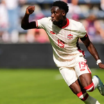 Alphonso Davies volta à seleção do Canadá para a Copa do Mundo para continuar a reabilitação de lesões
