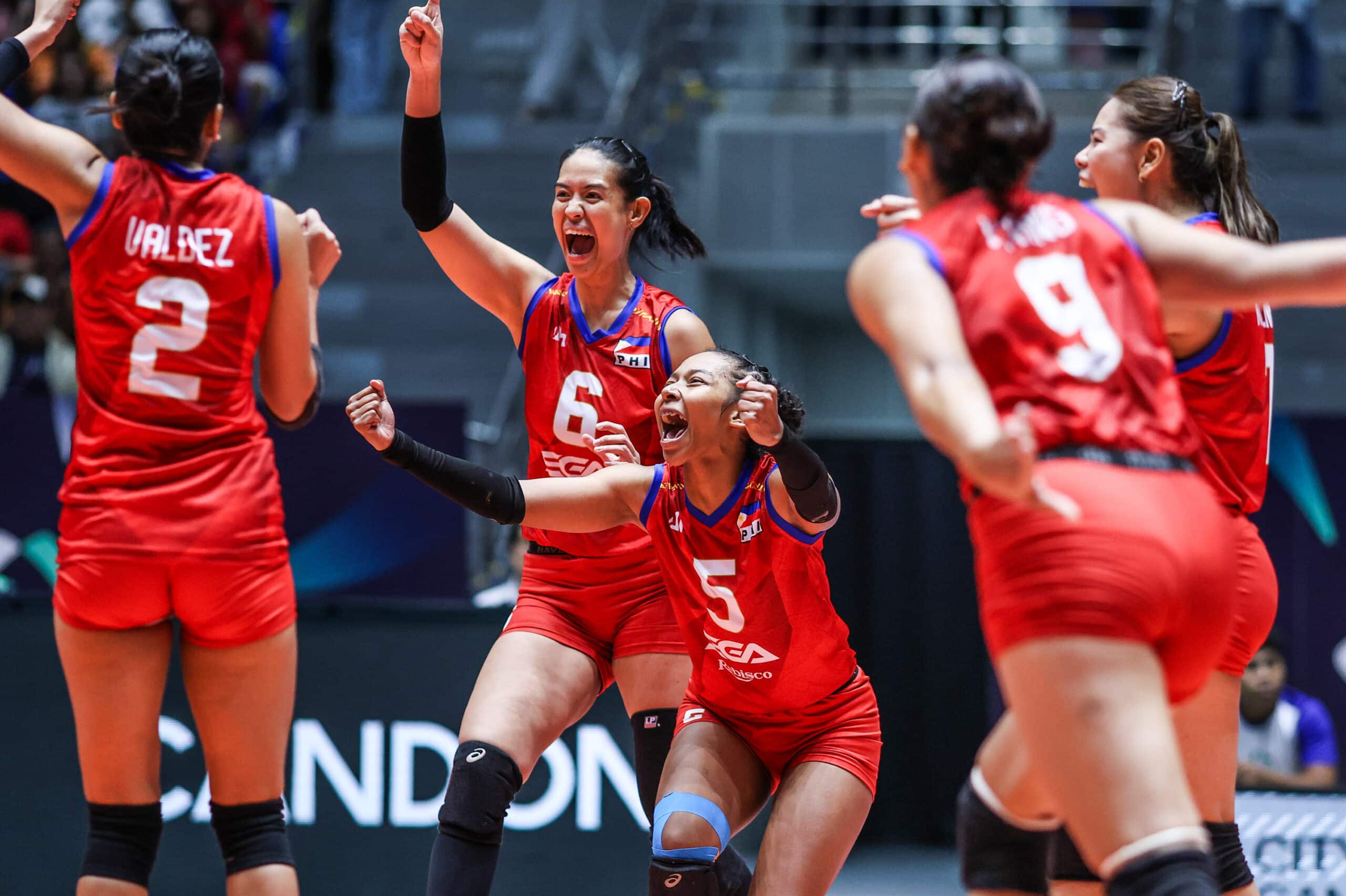 Alyssa Solomon e Alas Pilipinas durante um jogo contra a Austrália na Copa das Nações Femininas AVC de 2026 em Candon.